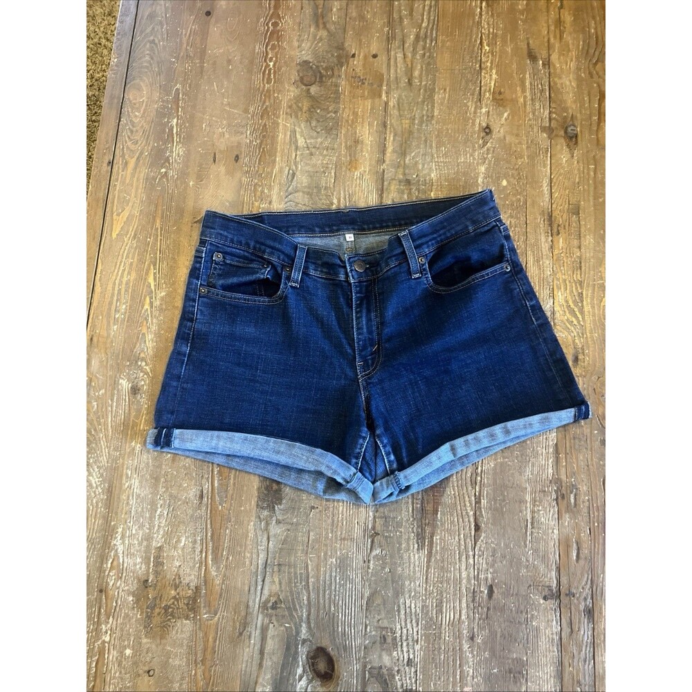 Women’s Levi’s Blue Mid Length/Mid Rise Classic Denim Shorts Sz 31